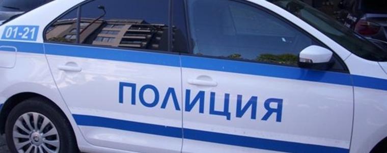 Полицията задържа двама мъже, набили и ограбили 18 - годишен младеж